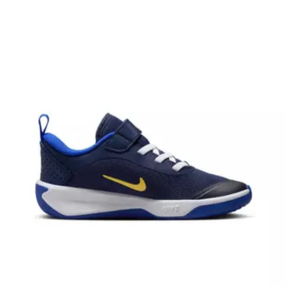 LITTLE KIDS' NIKE OMNI MULTI-COURT STRETCH LACE CASUAL SHOE